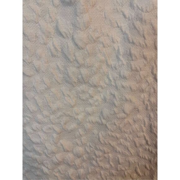 Chico’s Textured Mock-Neck Top Size 0 Small (2901) - Picture 7 of 7